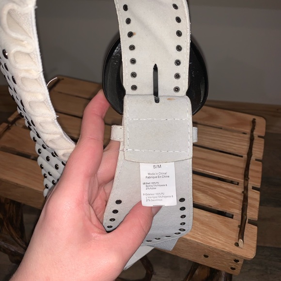 Classic western style white belt size S/M - Picture 5 of 5